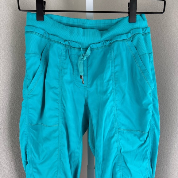 Lululemon Street To Studio Pant Unlined Size 4 - Picture 3 of 9